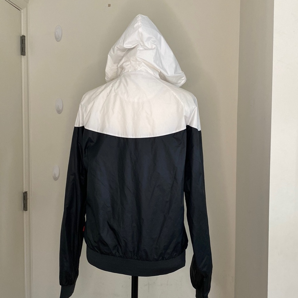 Nike Jacket - Picture 2 of 12
